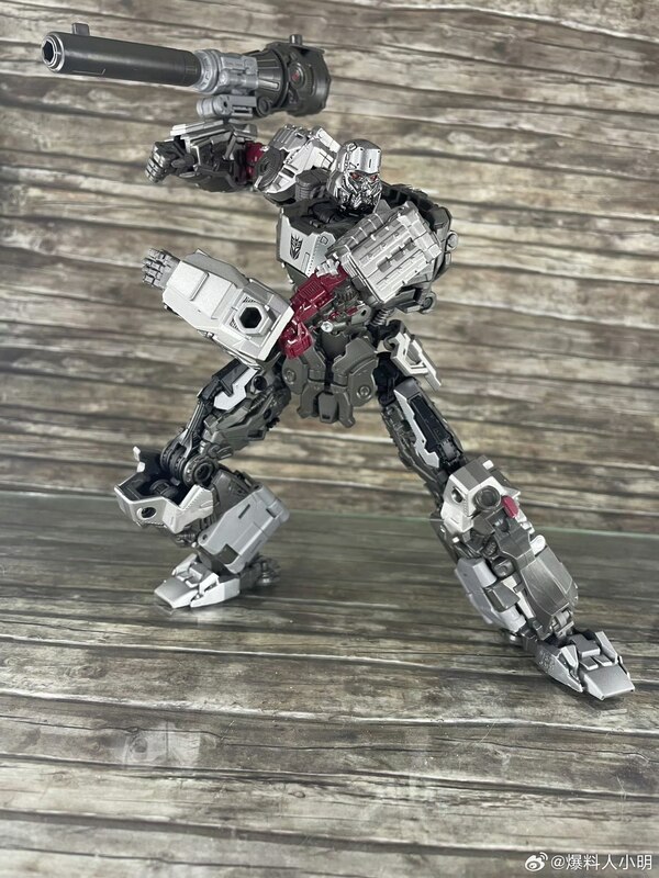 Image Of SS 109 Concept Art Megatron In Hand For Transformers Studio Series Leader Class Bumblebee Movie  (6 of 16)
